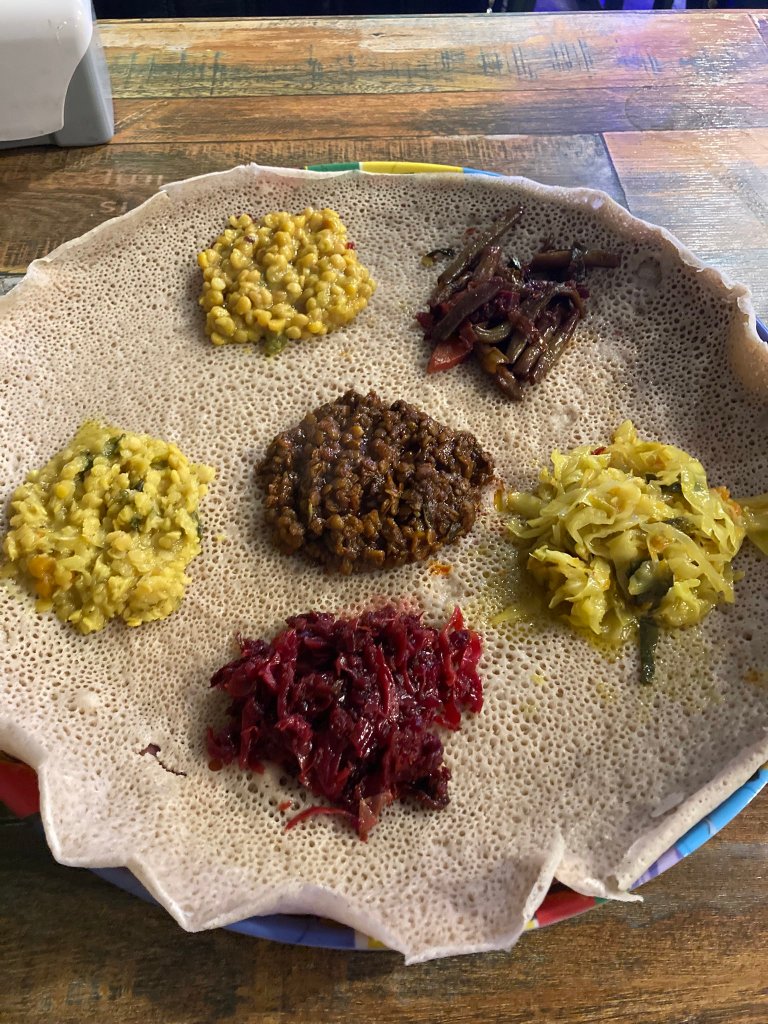 Injera with a spiced medley of lentils/beans/vegetables/roots is another dish that draws no distinction between taste, vitality, nourishment, and lightness. It's cohesive and complete. Integrated gastronomy.