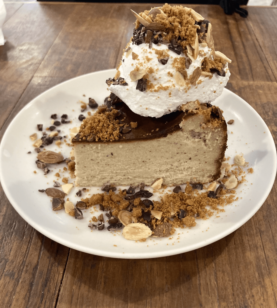 Chestnut cheesecake with cacao nibs, almond, whipped cream, and some sweet crumbles.

Malty, sweet, and rich with crunch from the nuts & nibs. Rough and creamy.

Inside the base is real whole chestnut.